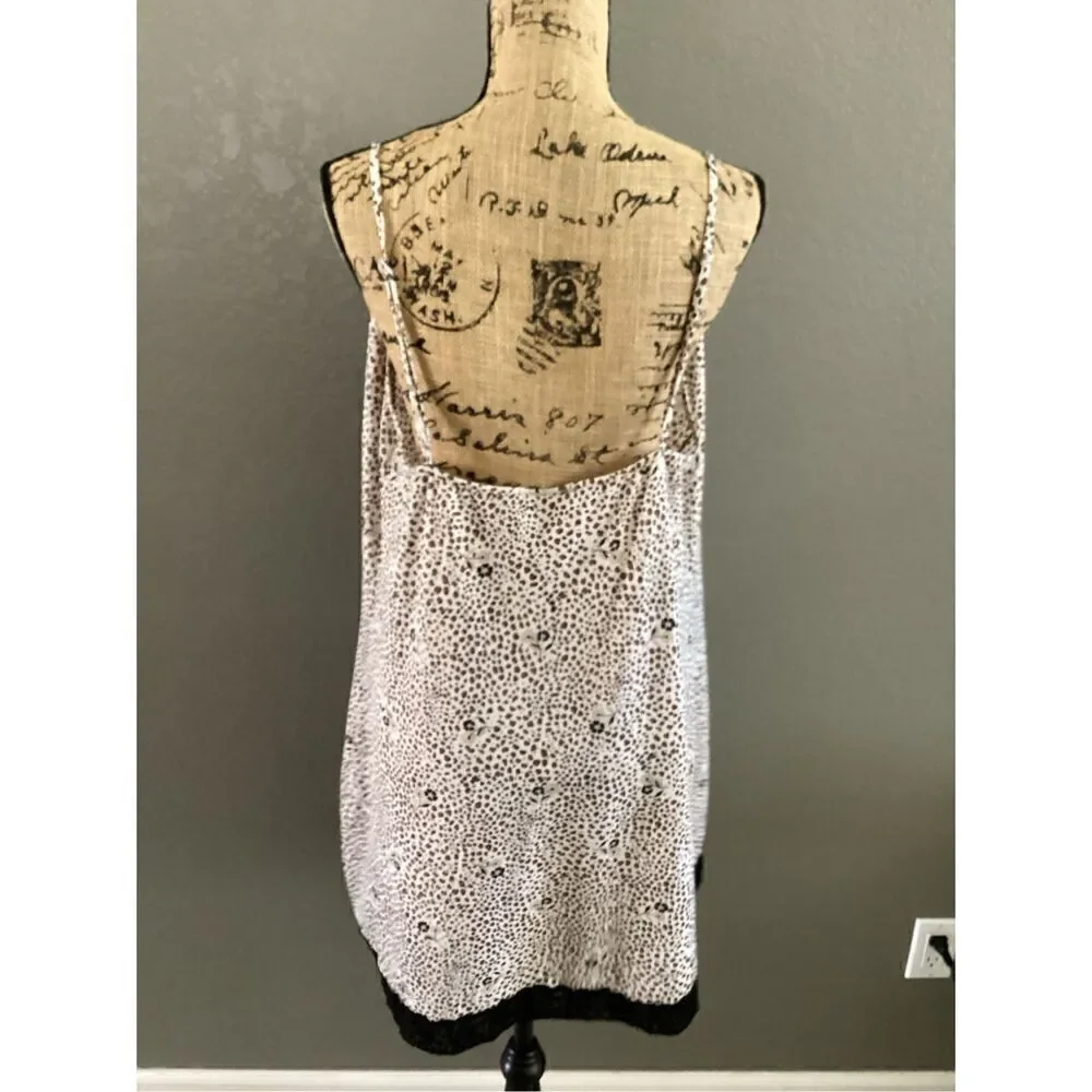 Private Property Gown - Picture 5 of 8